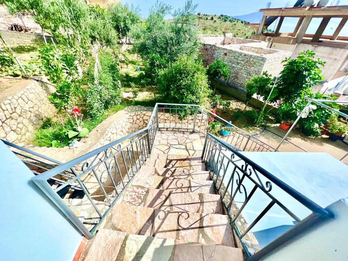Coral Guesthouse Саранда Экстерьер фото