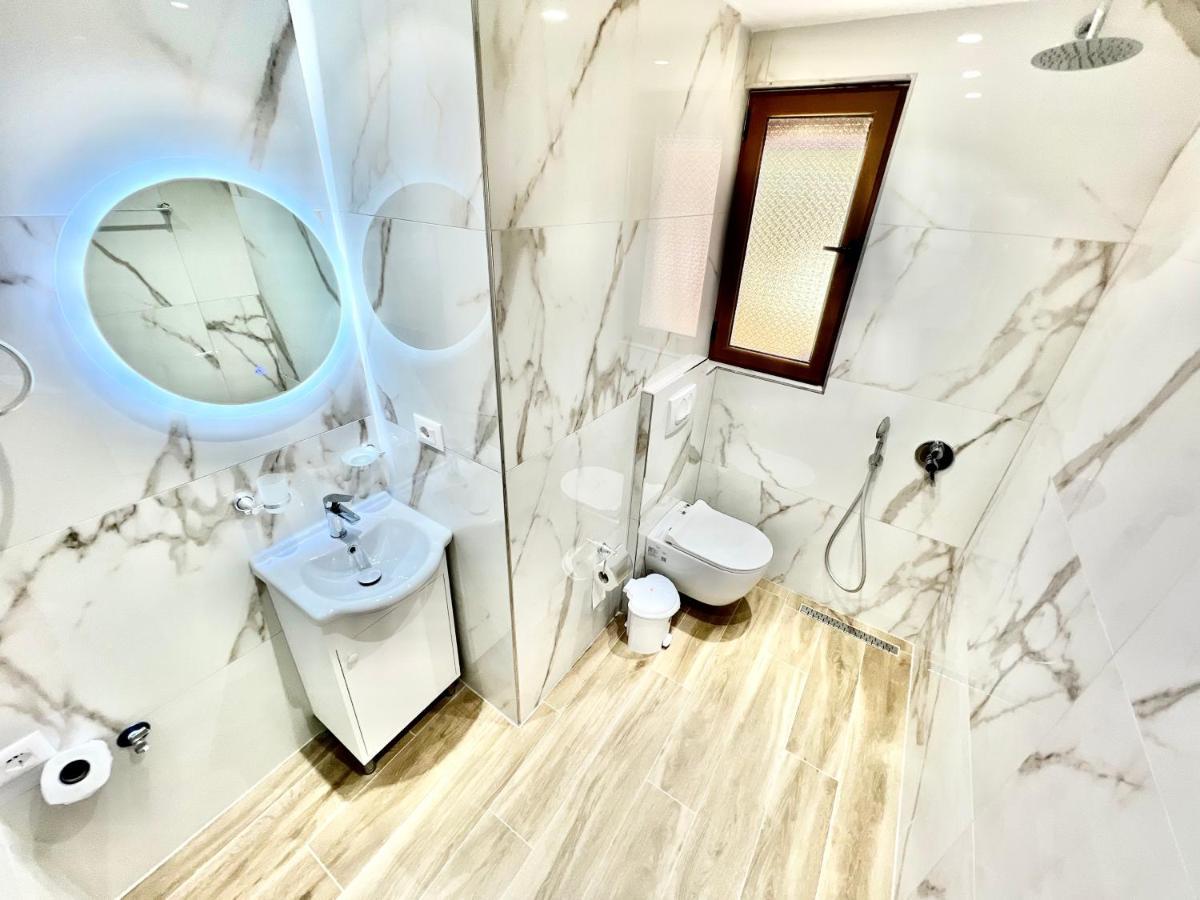 Coral Guesthouse Саранда Экстерьер фото