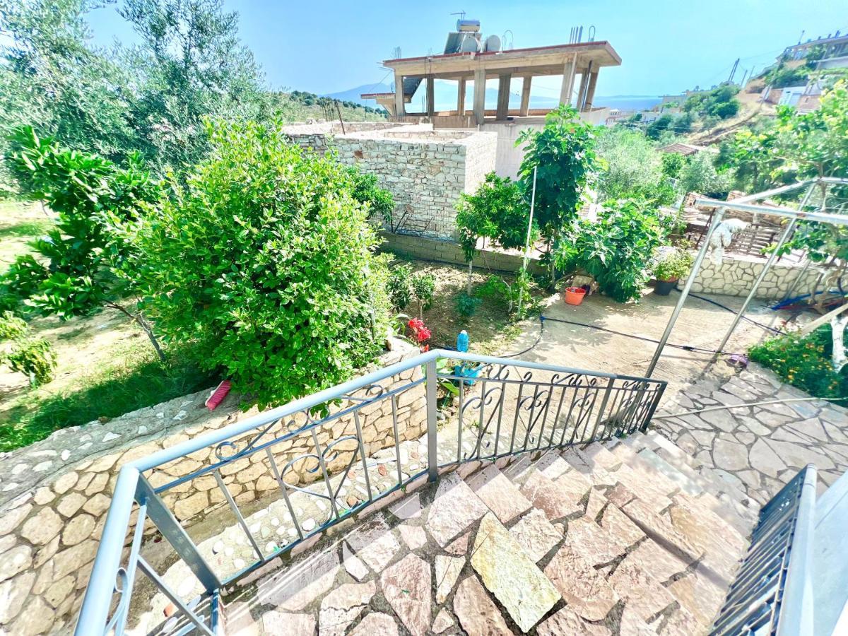 Coral Guesthouse Саранда Экстерьер фото