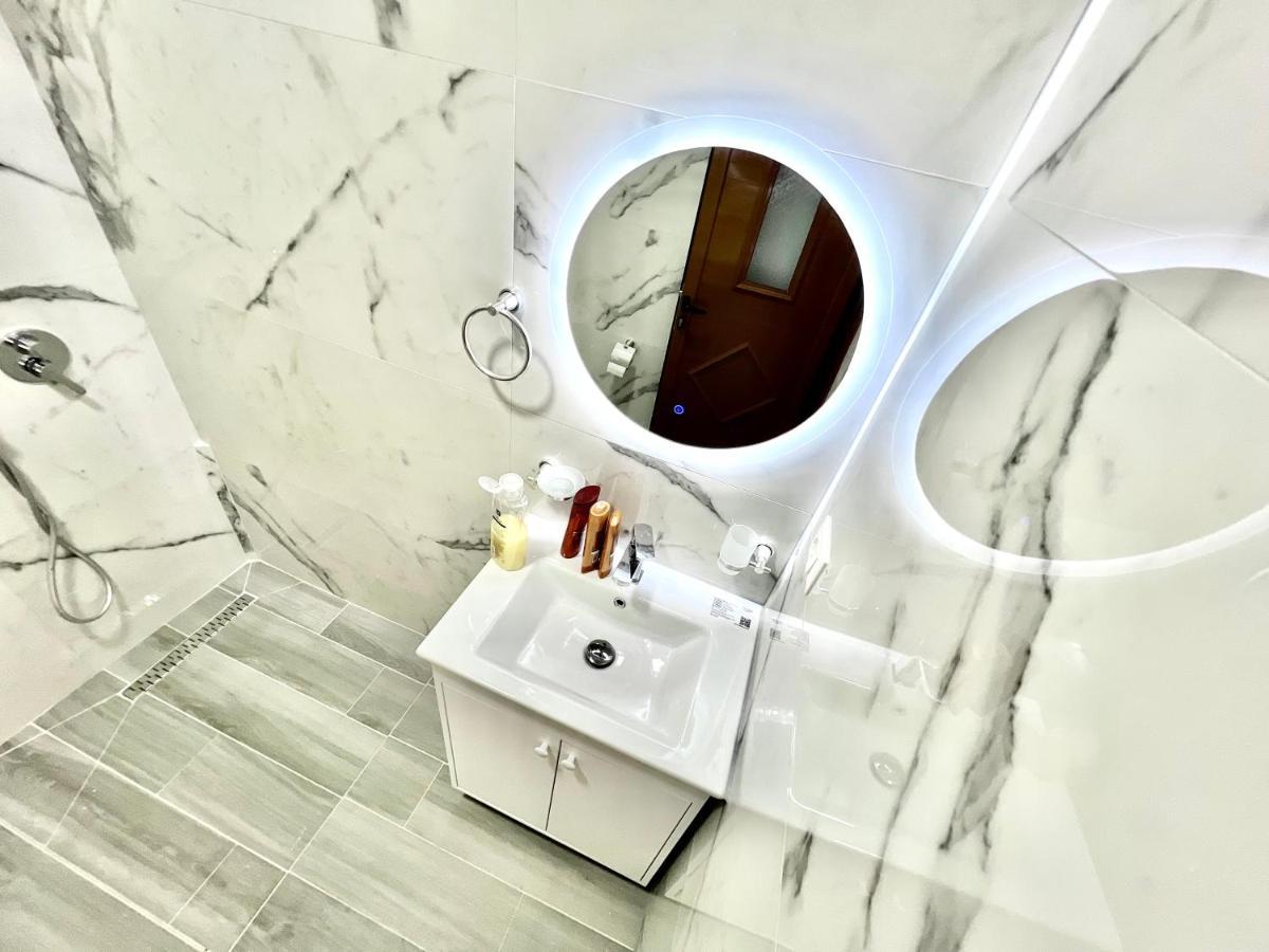 Coral Guesthouse Саранда Экстерьер фото