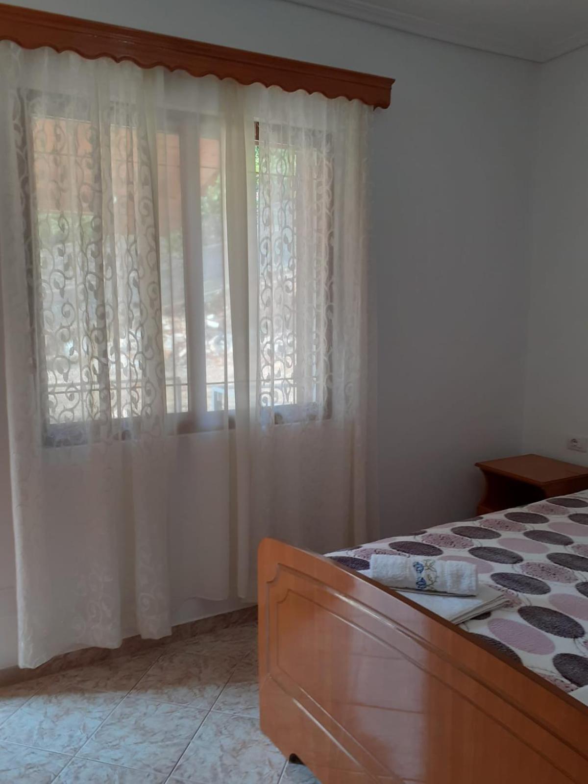 Coral Guesthouse Саранда Экстерьер фото
