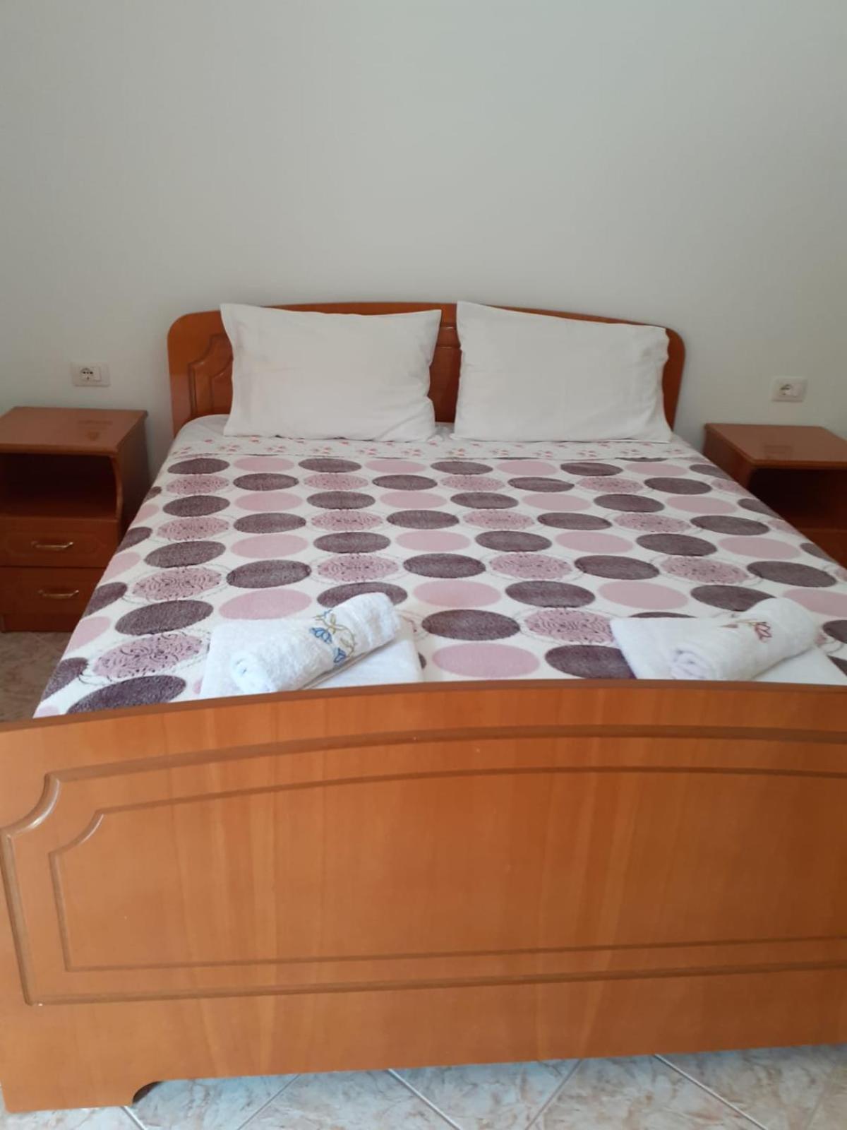 Coral Guesthouse Саранда Экстерьер фото