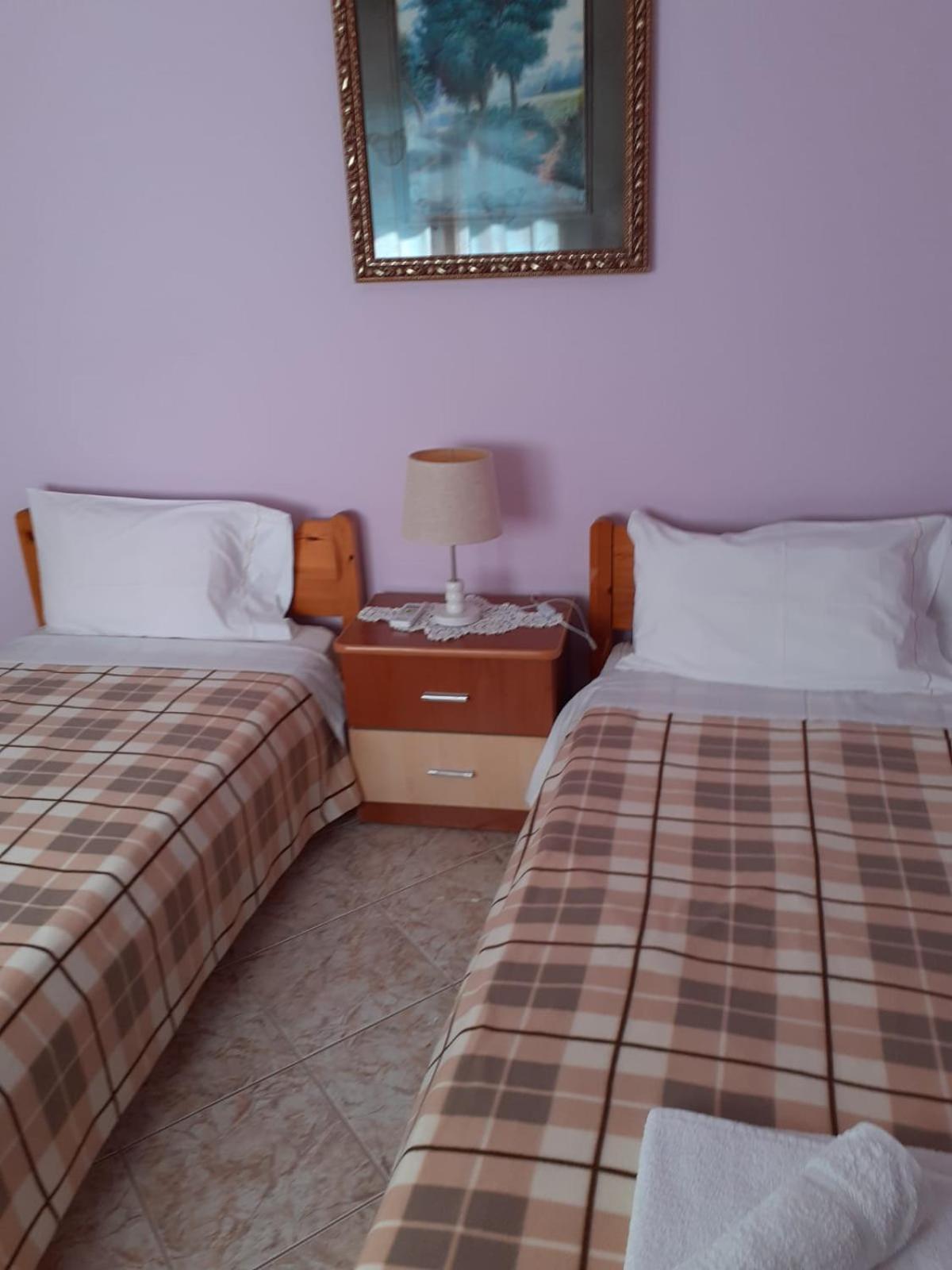 Coral Guesthouse Саранда Экстерьер фото
