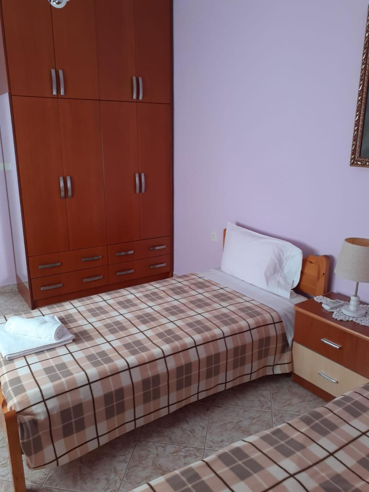 Coral Guesthouse Саранда Экстерьер фото