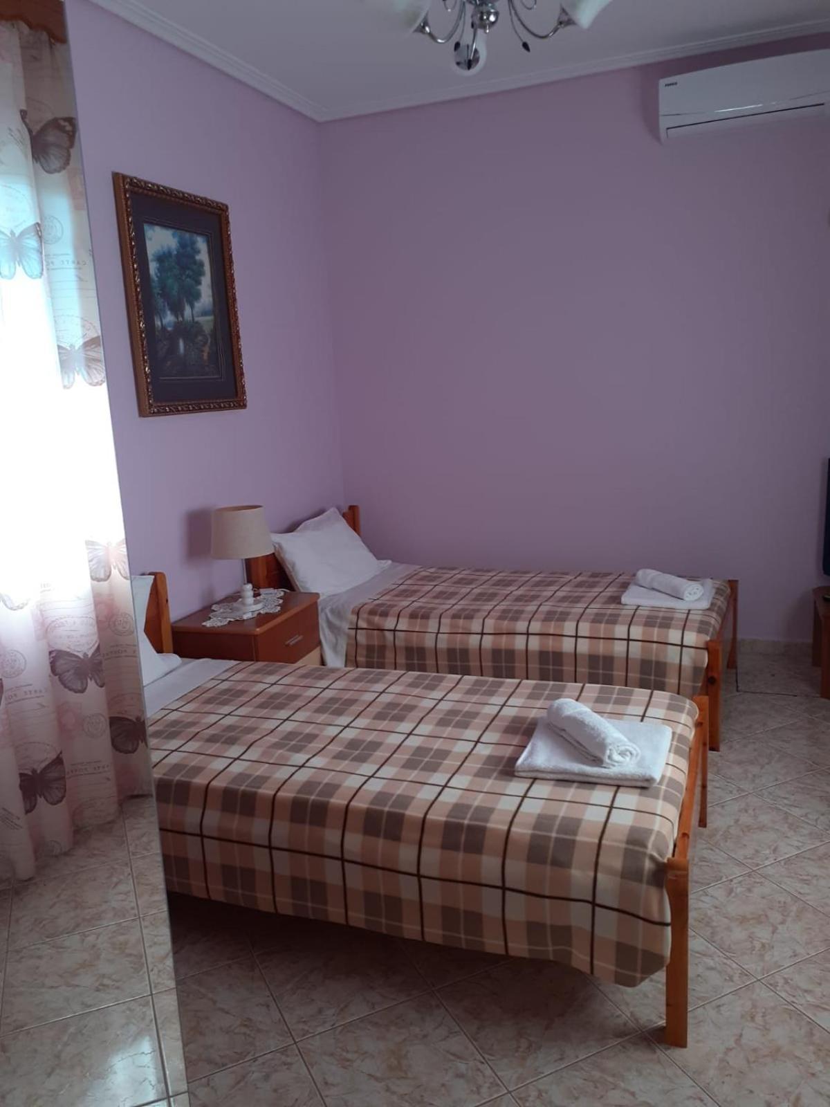 Coral Guesthouse Саранда Экстерьер фото
